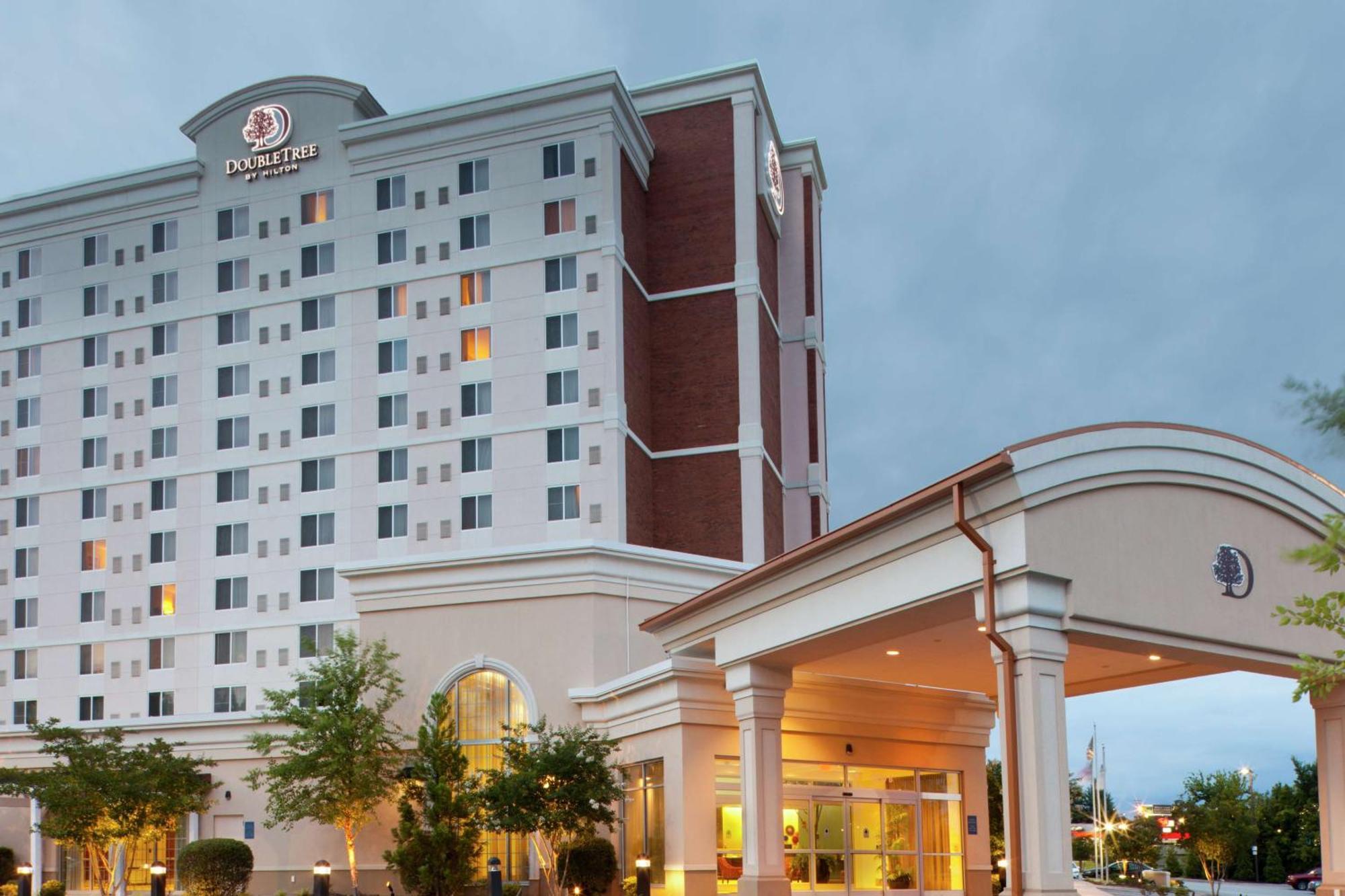Doubletree By Hilton Greensboro Exterior photo
